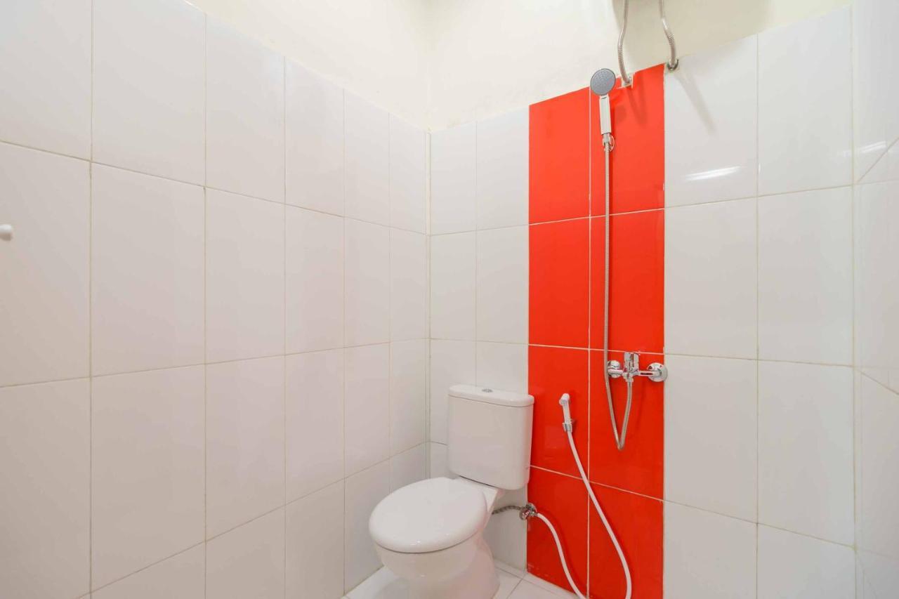 Reddoorz Plus @ Setiabudi Medan 4 Sunggal Exterior foto