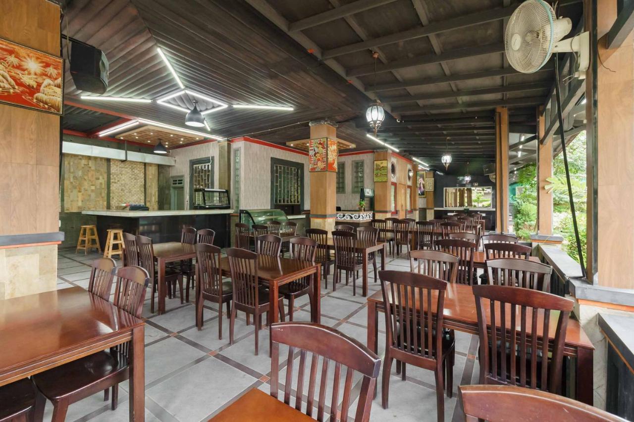 Reddoorz Plus @ Setiabudi Medan 4 Sunggal Exterior foto
