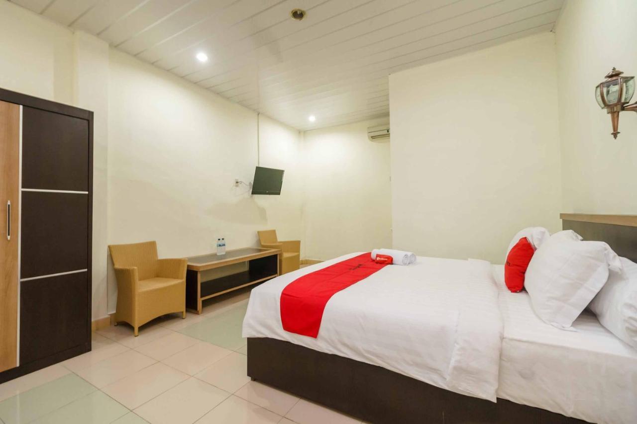 Reddoorz Plus @ Setiabudi Medan 4 Sunggal Exterior foto